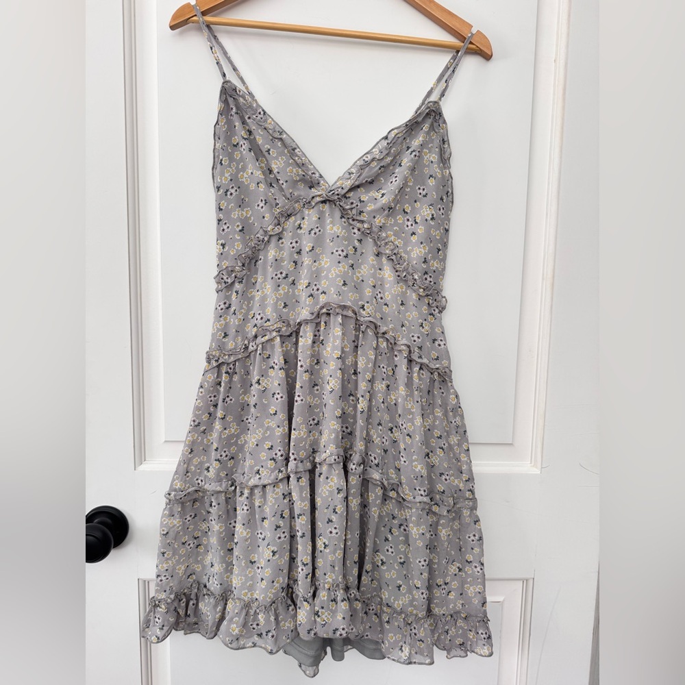 Vine & Valley Floral tiered dress size Large spaghetti straps, deep v, ruffles.